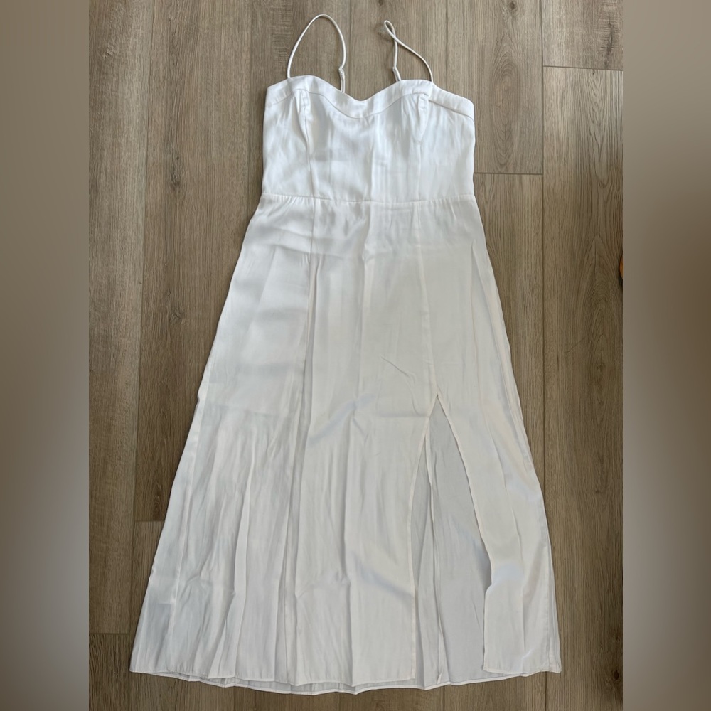 WHITE SATIN DRESS WITH SLIT